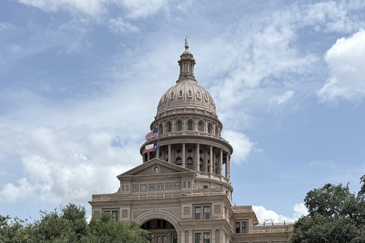 Fachada del Capitolio de Texas en Austin, sede del programa estatal de ensayos clínicos con ibogaína